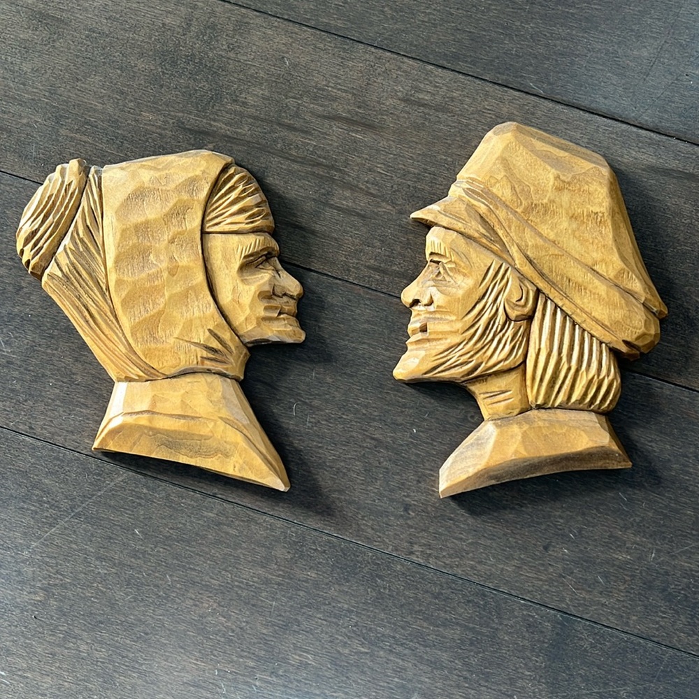 Hand carved couple Vintage